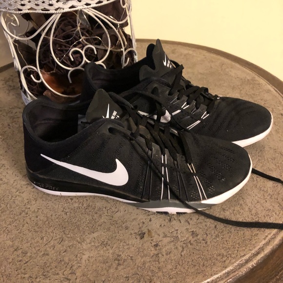 Nike Shoes - Nike Free size 7 2/$20